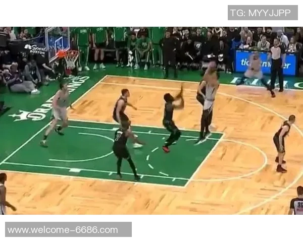 文班面对兰德尔防守挑战如同早年KD对抗托尼阿伦的艰难时刻